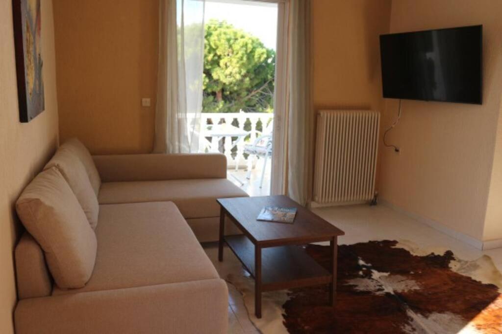 Anestis Apartment Akrata Exterior foto